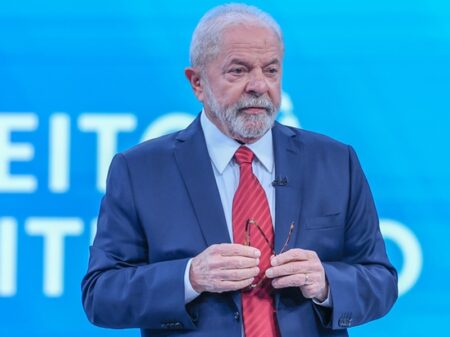 “Menor dependência do dólar elevará comércio entre Brasil e Argentina”, diz Lula
