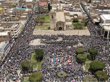 Peru: cem mil no adeus aos mortos pela repressão em Juliaca