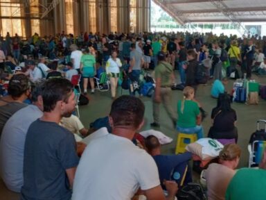 Moraes atualiza número e decide manter presos 354 golpistas e 220 com tornozeleira