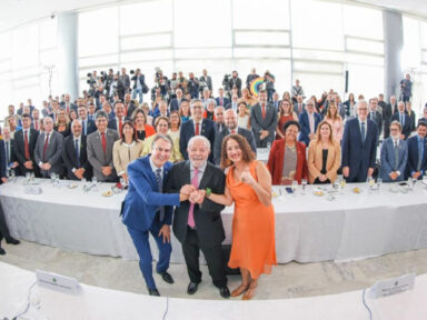 Lula defende investimento na Educação em encontro com reitores: “Estamos saindo das trevas”