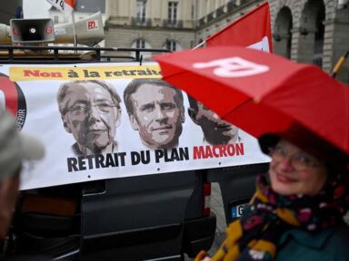 Centrais francesas convocam greve contra ataque de Macron à previdência
