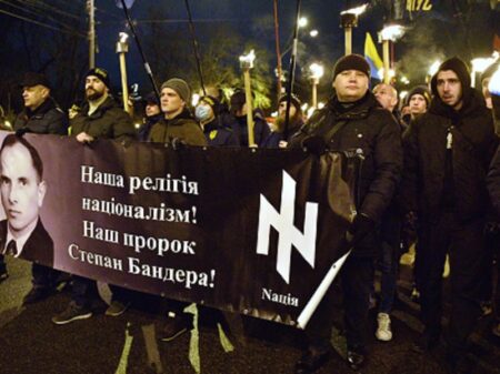 Polônia condena Kiev por glorificar Bandera, principal colaborador nazista