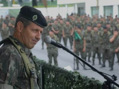 General Paiva aparece em gravação convencendo os pares de que a eleição foi limpa