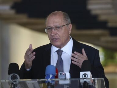 Alckmin referenda Lula e defende “baixar juros e fazer a economia crescer”