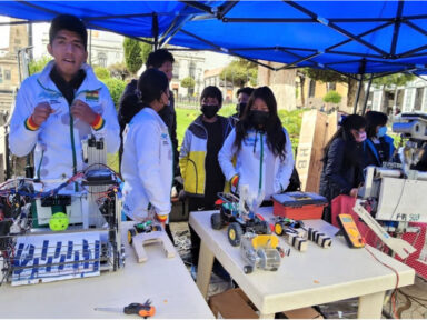 <strong>Bolívia inaugura programa de formação de professores na área da robótica</strong>