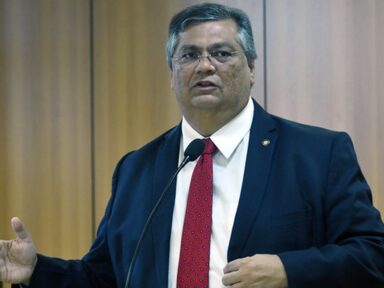 Investigações continuam e haverá novas prisões de golpistas, afirmou Flávio Dino