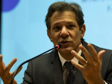 Haddad taxa exportação de petróleo cru