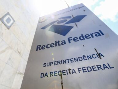 <strong>Governo estuda elevar faixa de isenção do IR para quem ganha até dois salários mínimos</strong>