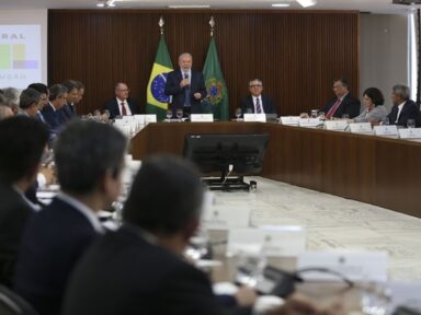 Lula faz primeira viagem para inaugurar obra e quer “ritmo acelerado de entregas e de ações”