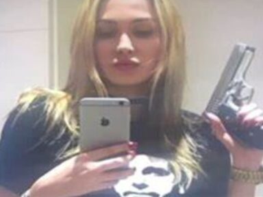 Bolsonarista sequestra a mãe e a interna à força em clínica psiquiátrica