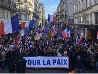 Milhares ocupam Paris contra a submissão da França à OTAN/EUA e sua guerra imperialista