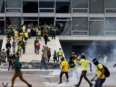 Militares que se envolveram com golpismo serão punidos, garante comandante do Exército
