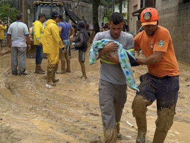 Sobe para 36 o número de mortes causadas pelas chuvas que atingiram o litoral de São Paulo
