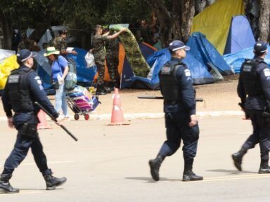 PF prende bolsonarista que ensinou técnicas de terror em acampamento golpista no DF