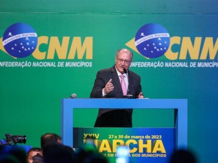 “Brasil precisa crescer e os municípios arrecadarem mais”, disse Alckmin para 11 mil prefeitos e vereadores