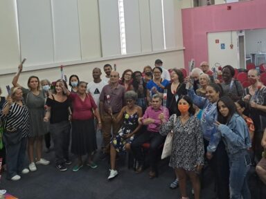 <strong>Associação de Mulheres da Bela Vista realiza ato por ‘igualdade salarial e mais comida na mesa’</strong>
