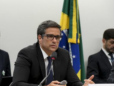 Comissão do Senado quer chamar presidente do BC para cobrar explicações dos lunáticos juros de 13,75%
