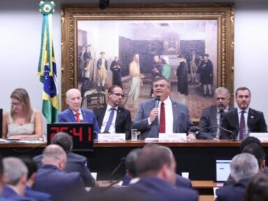 Flávio Dino: bolsonaristas ‘desrespeitam polícias’ ao atribuírem queda de crimes a ‘liberô’ de armas