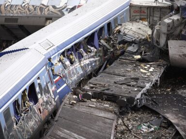 Privatização provoca pior acidente das ferrovias gregas com mais de 40 mortos