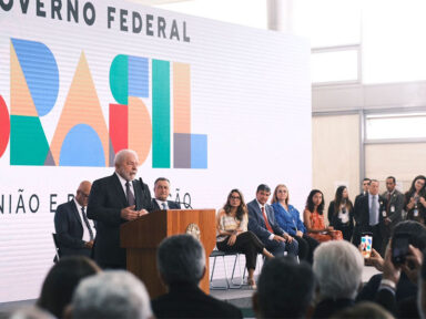 Lula lança ‘Novo Bolsa Família’ e defende política de crescimento econômico e geração de empregos