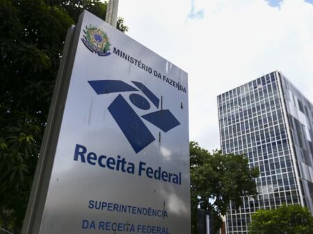 Receita confirma investigação de operação abafa do governo Bolsonaro no caso do acesso ilegal de dados