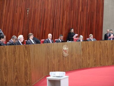 Presidente do TSE nega recurso e mantém multa contra Jair: “extrapolou os limites”