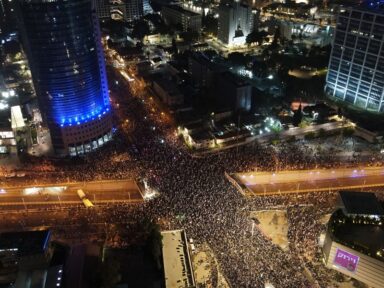 400 mil tomam as ruas de Israel contra a ameaça de Netanyahu de supressão do judiciário