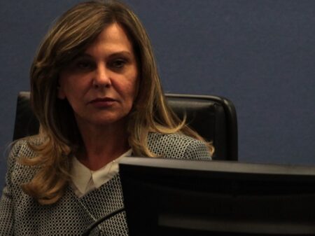 Lindôra mais parece advogada de Bolsonaro ao dizer que a trama golpista do bozo foi legal