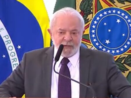 Lula garante que na hora certa os preços dos combustíveis “serão abrasileirados”