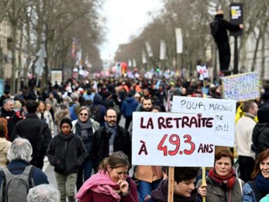 Deputados franceses apresentam moção pela saída do governo Macron após ‘canetada’ na previdência