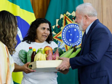 Aumento de 39% na verba da merenda escolar é fundamental para combater a fome, afirma Lula