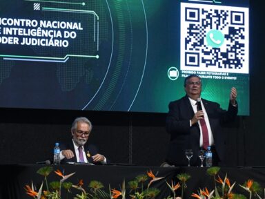 “Ódio na internet ganhou pernas e braços no 8 de janeiro e nos ataques às escolas”, diz Flávio Dino
