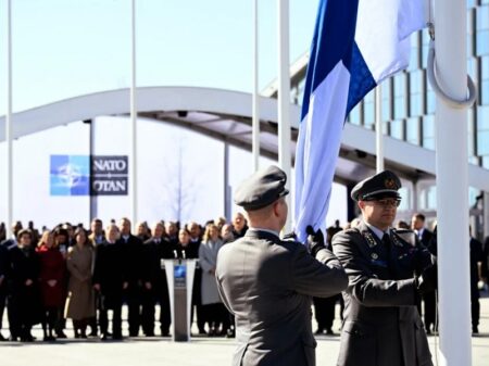 Expansionismo da OTAN engole a Finlândia em escalada da guerra