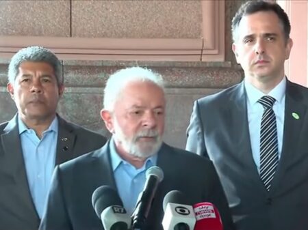 Plataformas não combatem ‘fake news nem as práticas terroristas nas redes’, denuncia Lula