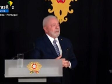 “Se você não fala em paz, você contribui para a guerra”, diz Lula na Europa