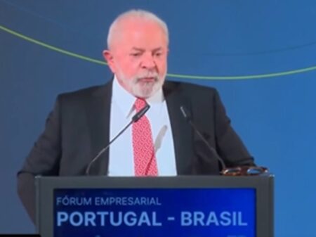 “Ninguém toma dinheiro emprestado a 13,75%”, denuncia Lula, sobre os juros extorsivos do BC