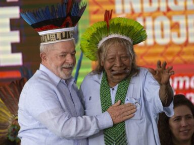 “Vamos legalizar as terras indígenas”, afirma Lula ao participar do Acampamento Terra Livre