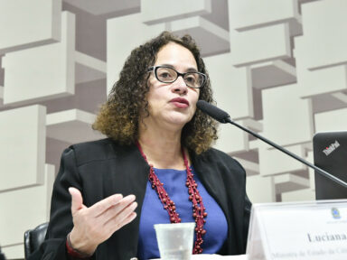 No Senado, Luciana Santos defende colocar a ciência a serviço da reindustrialização do país