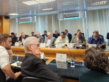 Governo e centrais reúnem grupo de trabalho para debater valorização da negociação coletiva