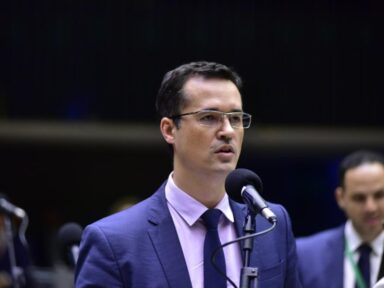 TSE cassa por unanimidade o mandato do deputado Deltan Dallagnol
