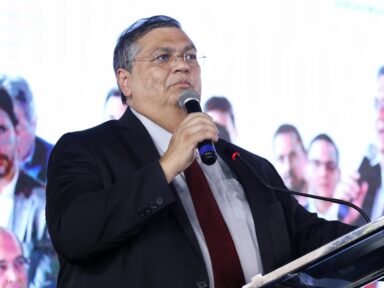 Flávio Dino faz balanço de operação contra os ataques a escolas: 356 foram presos