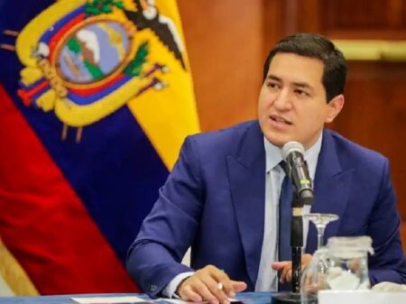 “Lasso submete Equador à devastação do FMI e do rentismo financeiro”, afirma Andrés Arauz