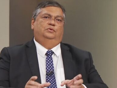 “Abusos das big techs” tornam “regulação imprescindível”, afirma Flávio Dino