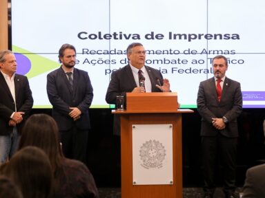 Flávio Dino: big techs querem impor o “faroeste digital no Brasil, e isso mata crianças”