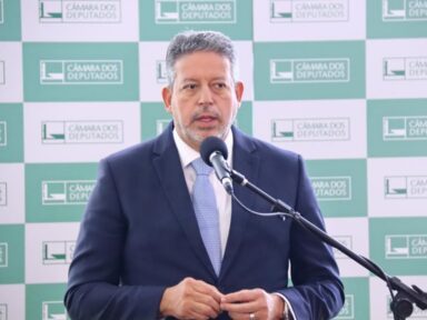 Delegados da PF rebatem Lira e dizem que “não privilegiam nem perseguem ninguém”