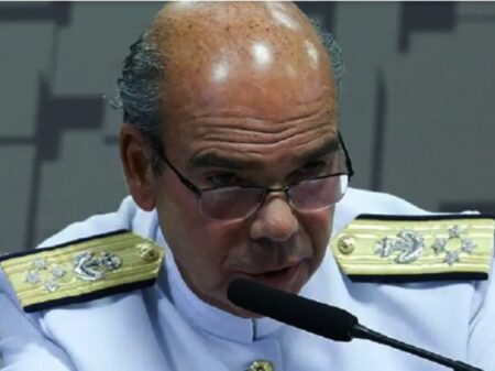 Comandante da Marinha rechaça interpretação golpista do artigo 142 da Constituição