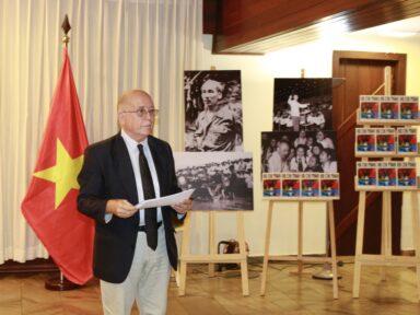 Embaixada do Vietnã promove lançamento do livro de Pedro de Oliveira sobre a vida e a obra de Ho Chi Minh