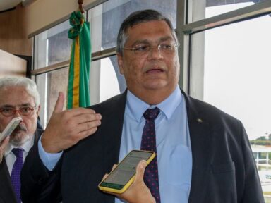 “Ministério vai notificar” a Enel para explicar apagão em SP, diz Flávio Dino