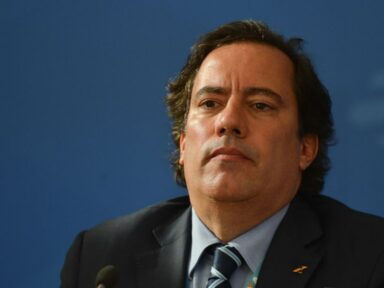 Pedro Guimarães é processado por danos morais: “Colocava pimenta na comida de funcionários”