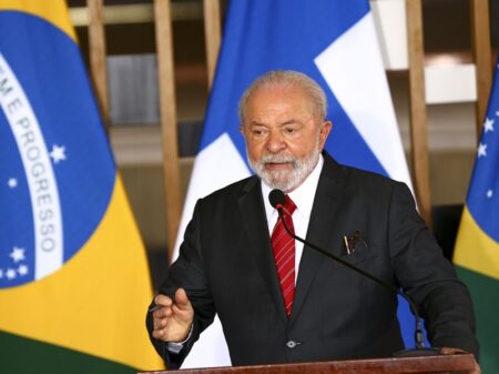 Lula indica Zanin para o STF: “será um grande ministro”